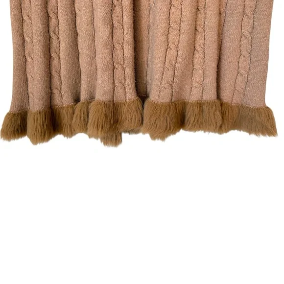 Knit Stretch Beige Fur Trim Skirt - Picture 8 of 9